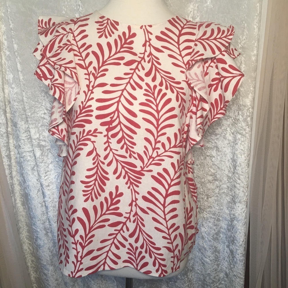 Who What Where Linen blend Top with ruffle sleeves Size M